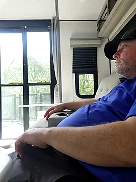 Hotredheadandtoungelasher online show from February 20, 4:09 pm