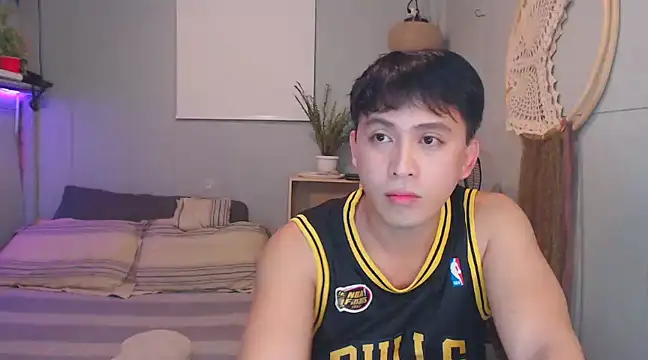Snapshot of princeJayX chatting on March 12, 7:35 am princeJayX online show from March 12, 7:35 am