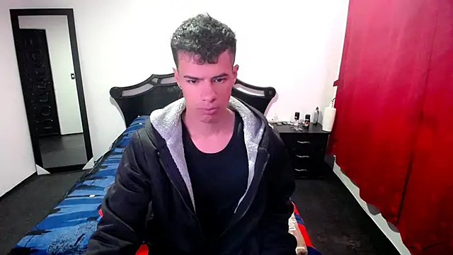 Snapshot of Deiby_casas chatting on February 24, 11:10 am Deiby casas online show from February 24, 11:10 am