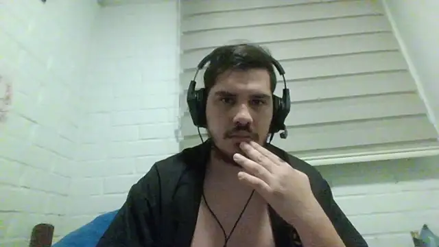 hung weeb online show from February 6, 2:41 am