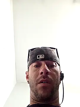 22sexytwin online show from March 12, 7:32 pm