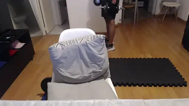 guachin hunk online show from February 20, 5:26 am