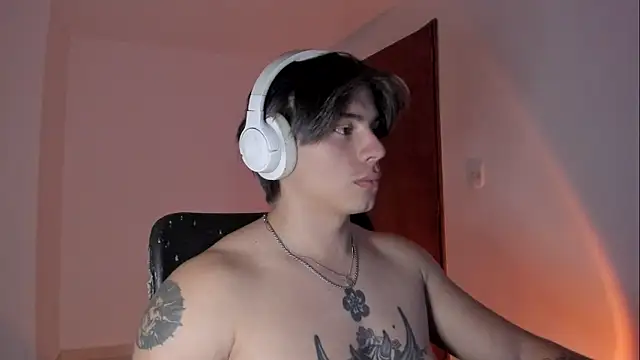 Giordano Russo online show from November 18, 11:15 pm