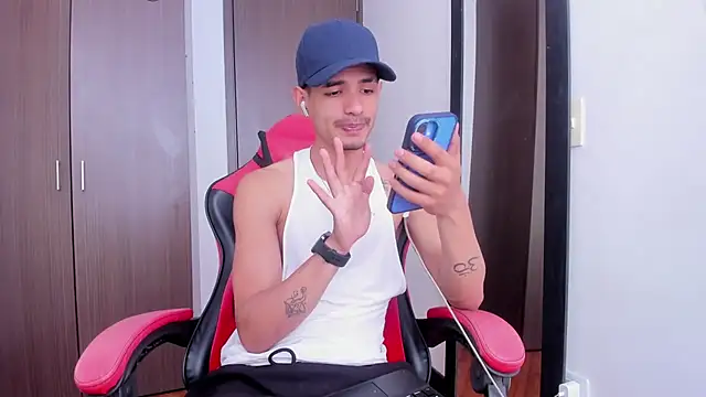 diego latino online show from July 28, 6:20 pm