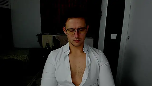 sexxymuscles4u online show from November 25, 9:33 am