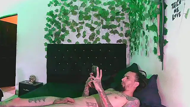 caribbeanlover1 online show from March 20, 9:07 pm