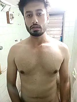 Snapshot of SimplyKarthik09 chatting on January 7, 5:35 am SimplyKarthik09 online show from January 7, 5:35 am