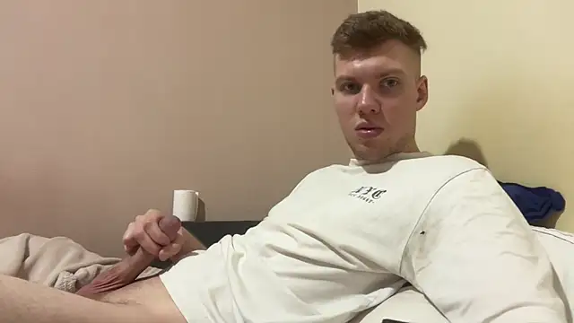 sexybooii6968 online show from December 17, 2:57 pm