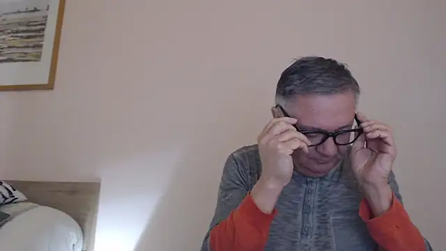 YOU6me online show from December 2, 6:00 pm