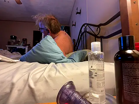 jck1m0t online show from November 18, 7:01 am