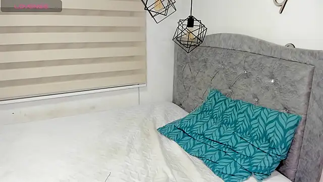 SIXXTOLOVE18 online show from February 15, 4:51 am