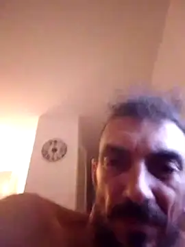 joliecu online show from June 17, 11:39 pm