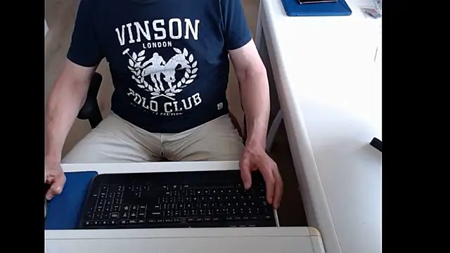 dutchpornking online show from June 1, 8:14 am