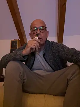 Relnnet online show from April 4, 10:40 pm