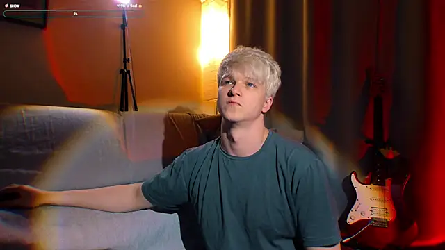 Breston Sweet online show from October 28, 2:47 am