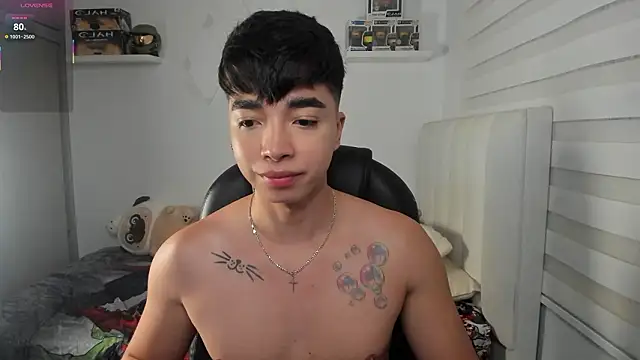 santy7v7 online show from February 24, 1:34 pm