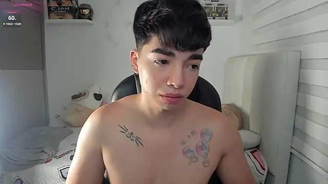 santy7v7 online show from May 29, 1:43 pm