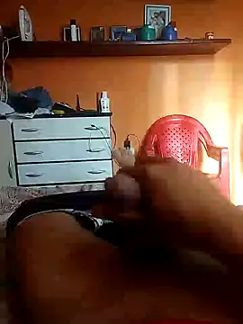 Snapshot of Emanuel45js chatting on December 12, 7:04 pm Emanuel45js online show from December 12, 7:04 pm