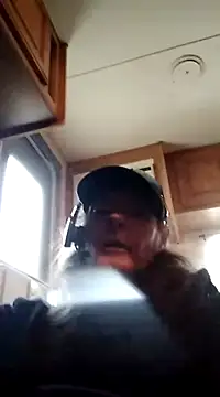 truckerlove69 online show from December 4, 4:27 pm