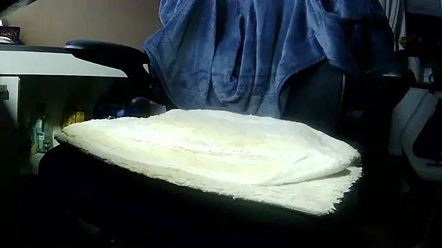 suedel65 online show from February 1, 2:32 am