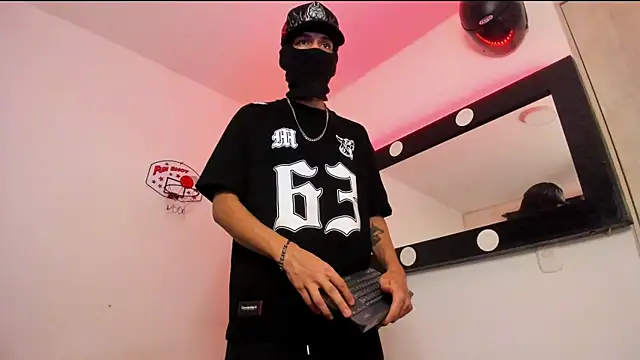 Samuel Suarez online show from June 20, 1:43 am