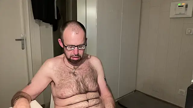 FABIOGLASSES online show from June 29, 12:50 am