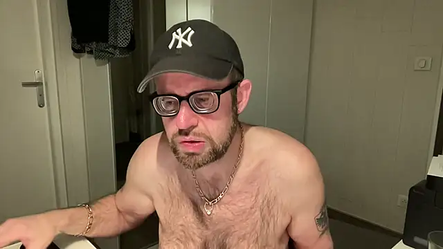 FABIOGLASSES online show from March 13, 11:16 pm