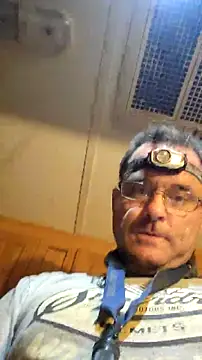 DoDge3088 online show from September 14, 10:06 am