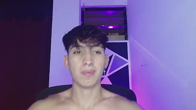 littlextreme online show from March 15, 2:56 am