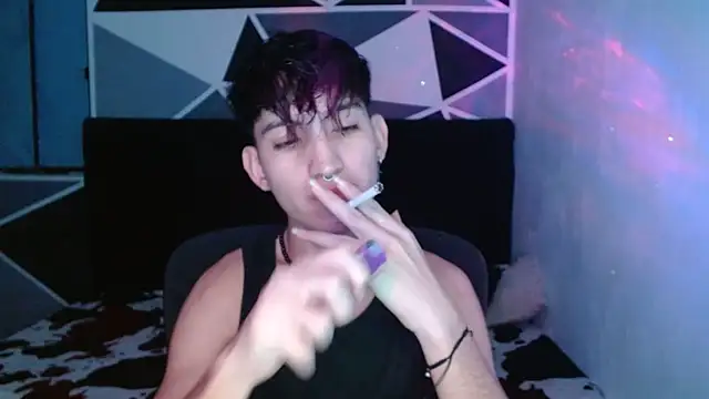 littlextreme online show from December 11, 1:18 am