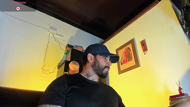 CamiloGray  online show from November 28, 3:47 pm