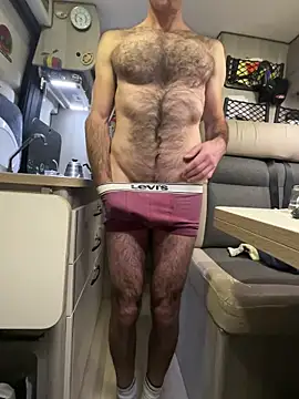 Snapshot of Hairy_athlete chatting on December 26, 8:53 pm Hairy athlete online show from December 26, 8:53 pm