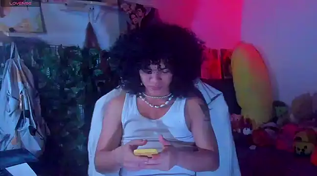 Snapshot of sweetvond_ chatting on March 3, 3:50 am sweetvond  online show from March 3, 3:50 am
