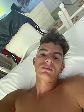 alessandro893000 online show from October 1, 4:49 am