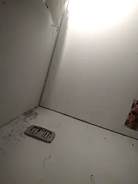 eu poseison online show from February 28, 2:20 am