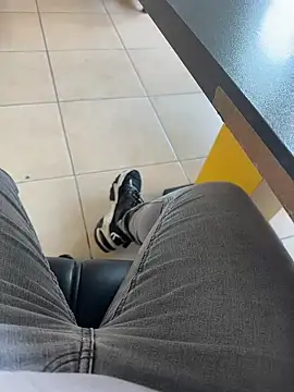 S2kicibey06 online show from January 31, 1:02 pm