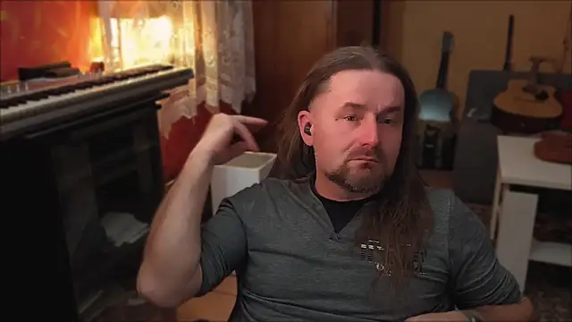 Mosiadz1975 online show from March 1, 9:26 pm