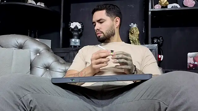 matteosantos online show from December 18, 12:34 pm