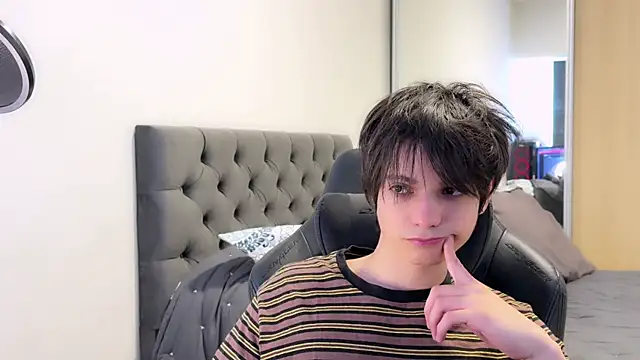 SasukeUhchiaa online show from January 4, 9:31 pm