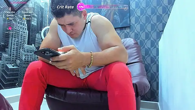 Leonsmoron online show from December 13, 9:43 pm