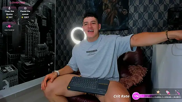 Leonsmoron online show from November 30, 12:35 am