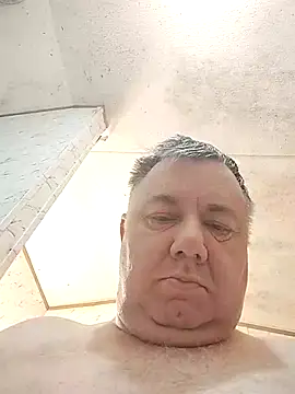 lawndad79 online show from January 19, 1:52 am