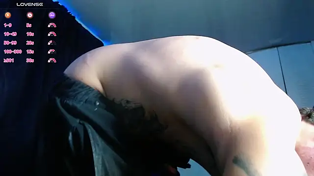 Adam Hudsond online show from April 4, 12:40 am