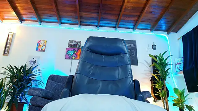 Snapshot of RyanCarter_ chatting on September 28, 3:54 pm RyanCarter  online show from September 28, 3:54 pm