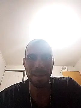 wuacho28 online show from May 4, 1:29 am