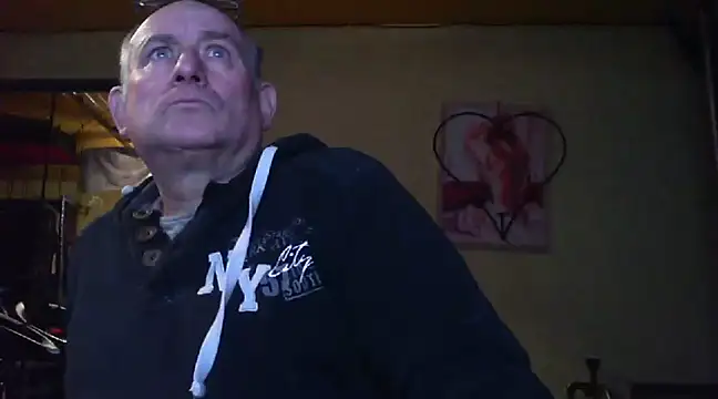 jeanlulu online show from January 1, 4:50 pm