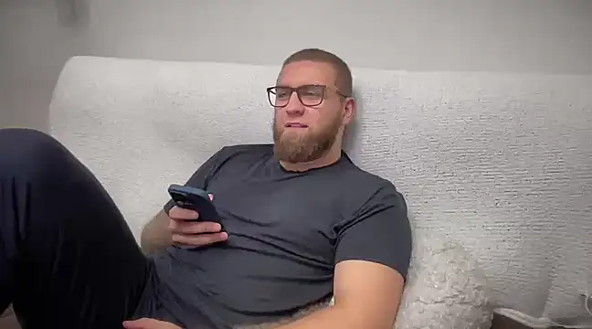 Bear bear  online show from December 12, 5:04 pm