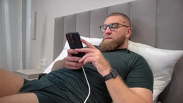 Bear bear  online show from September 30, 10:19 am