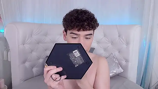 RobbyCharming online show from November 7, 3:54 am