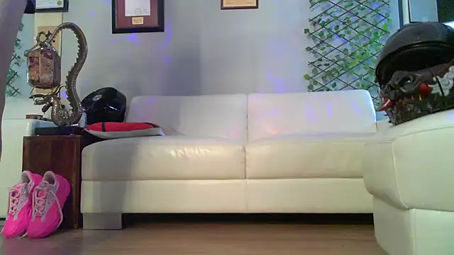 OSIRlS online show from March 14, 6:09 am